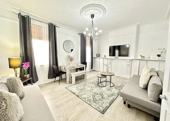 Comfortable Family Apartment Near Central London