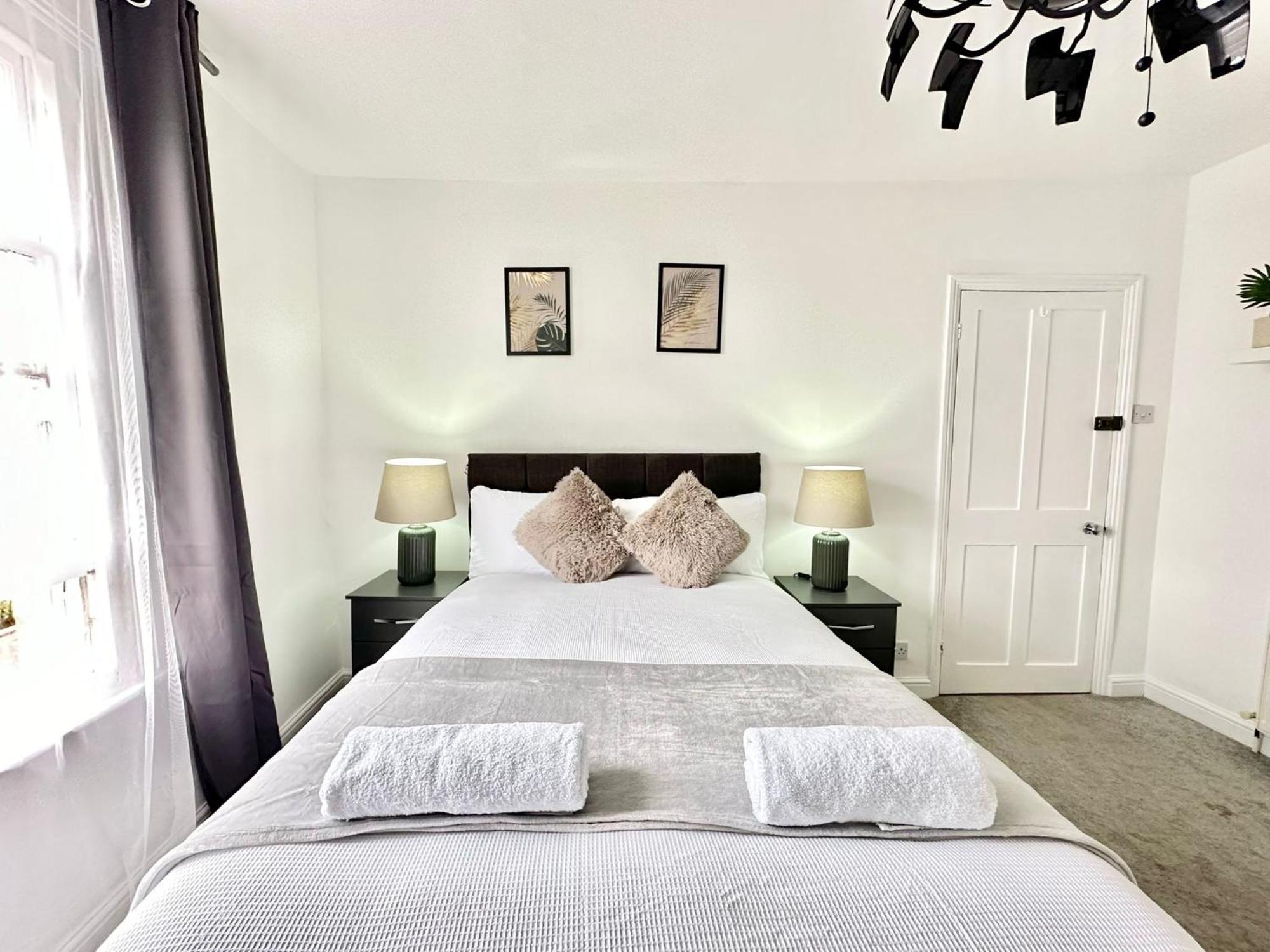 Comfortable Family Near * London