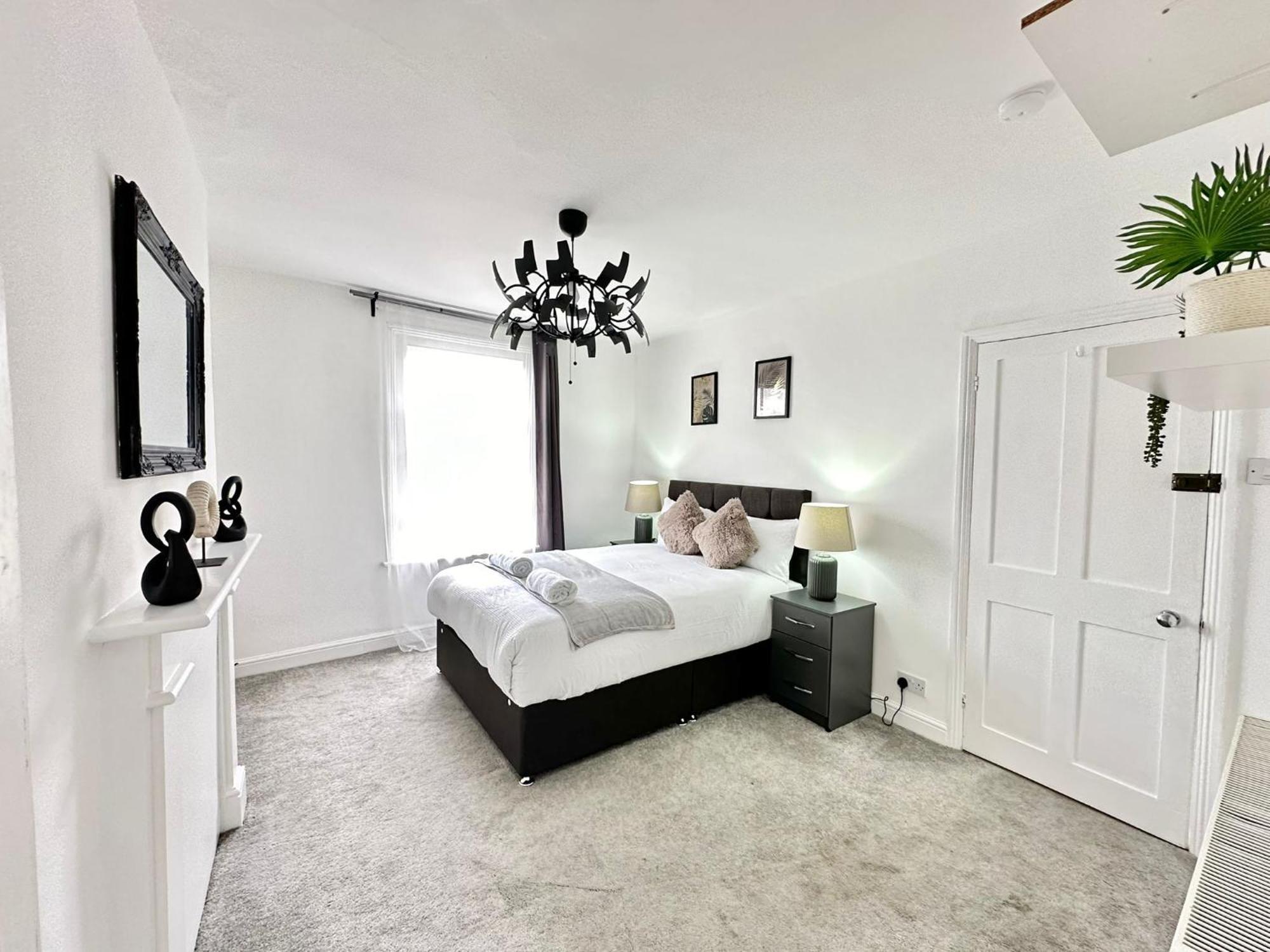 Comfortable Family Near * London